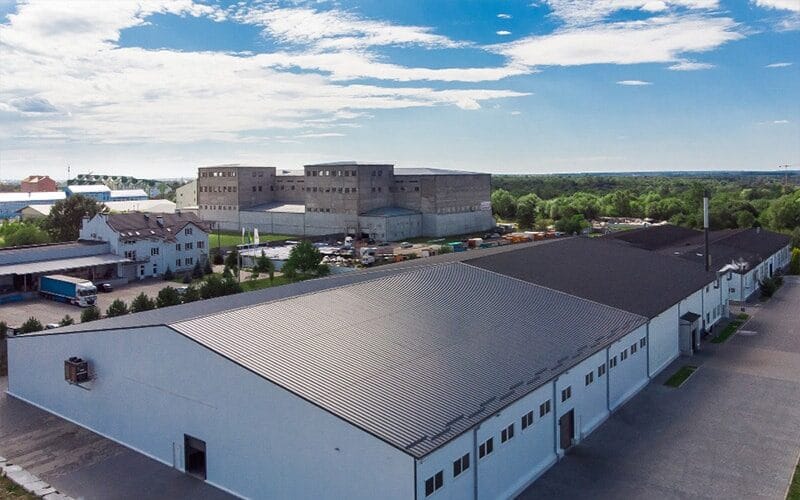 ASTM AISC standard pre-engineered portal steel frame warehouse building